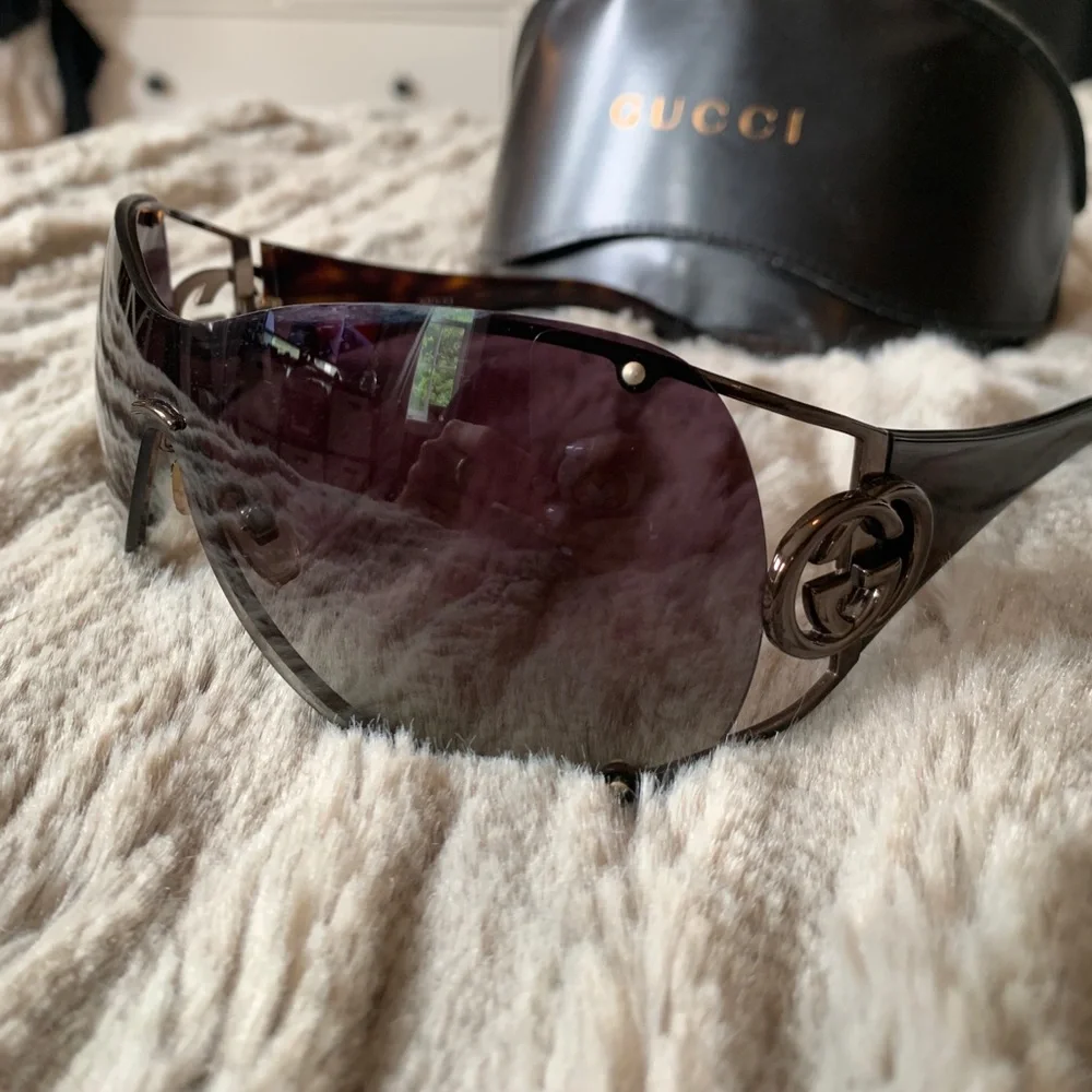 COPY - Gucci sunglasses - Picture 1 of 8